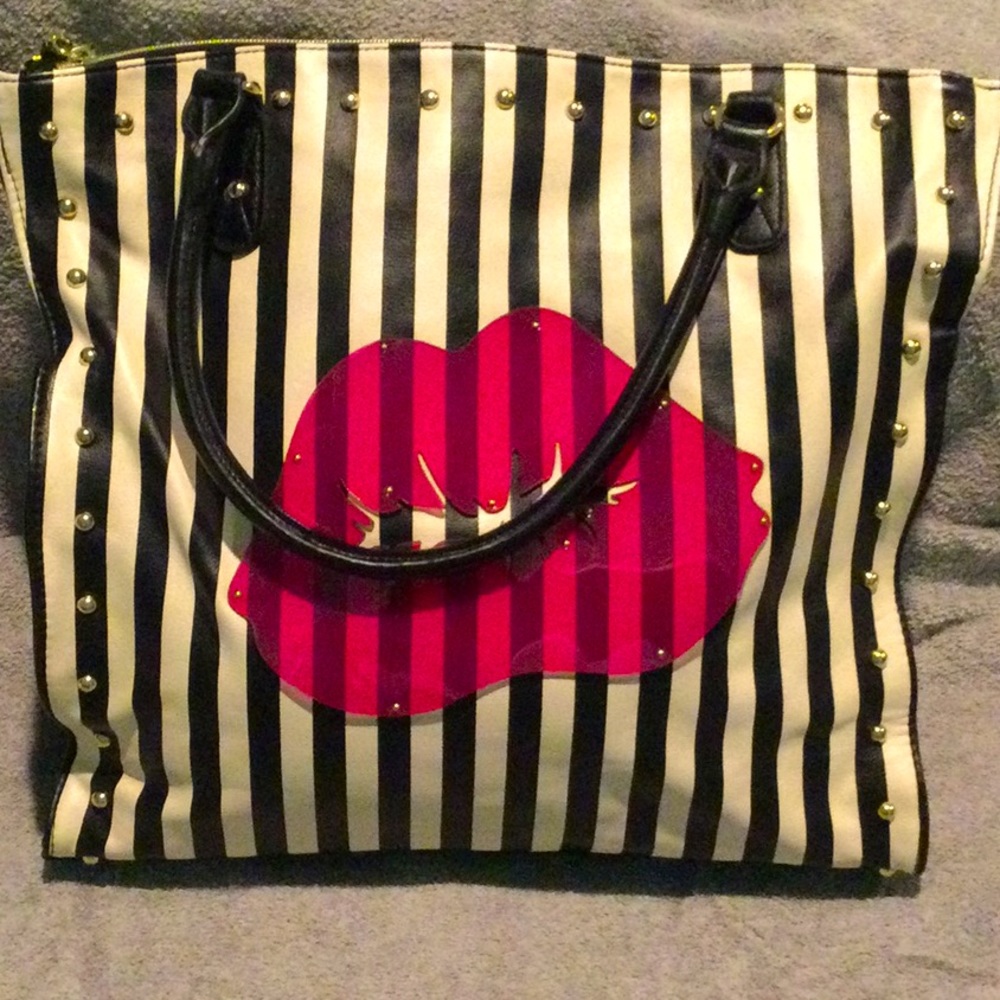 Betsy Johnson striped pink lips tote bag in very good condition Final sale price